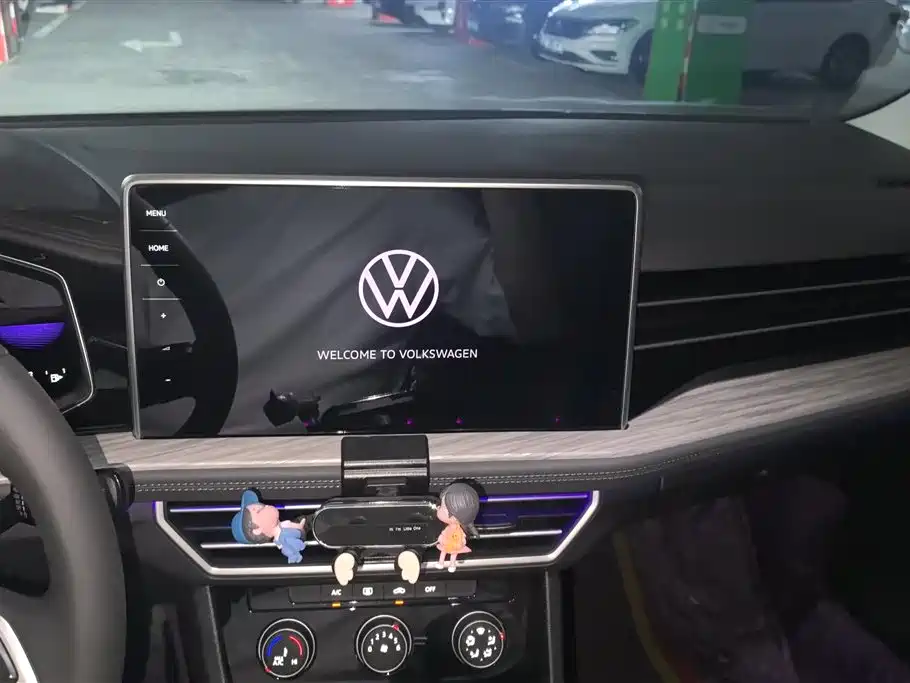 Volkswagen Sagitar 2025 Model Second Facelift 300TSI DSG Transcend Edition фото 13