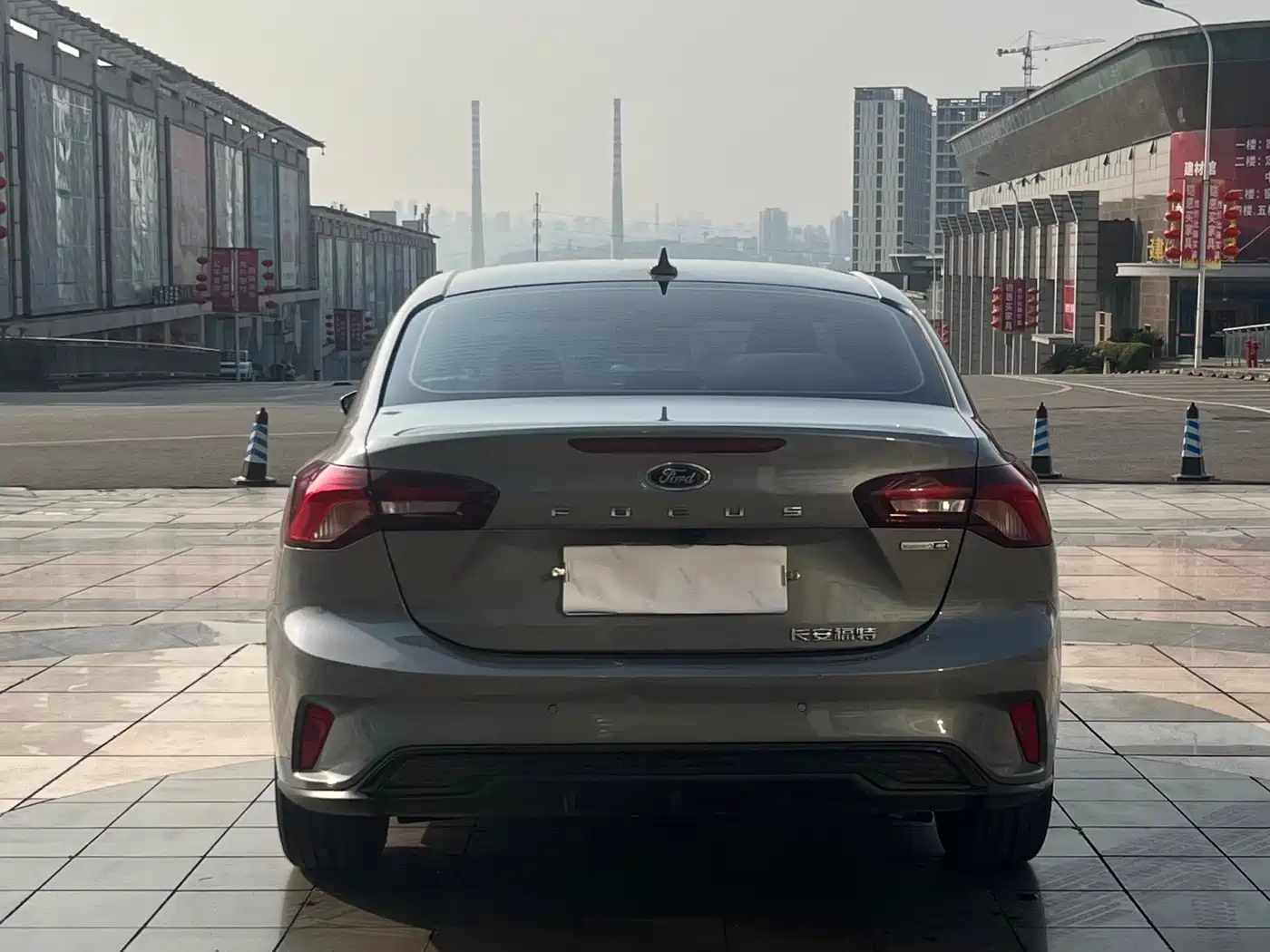 FORD FOX
