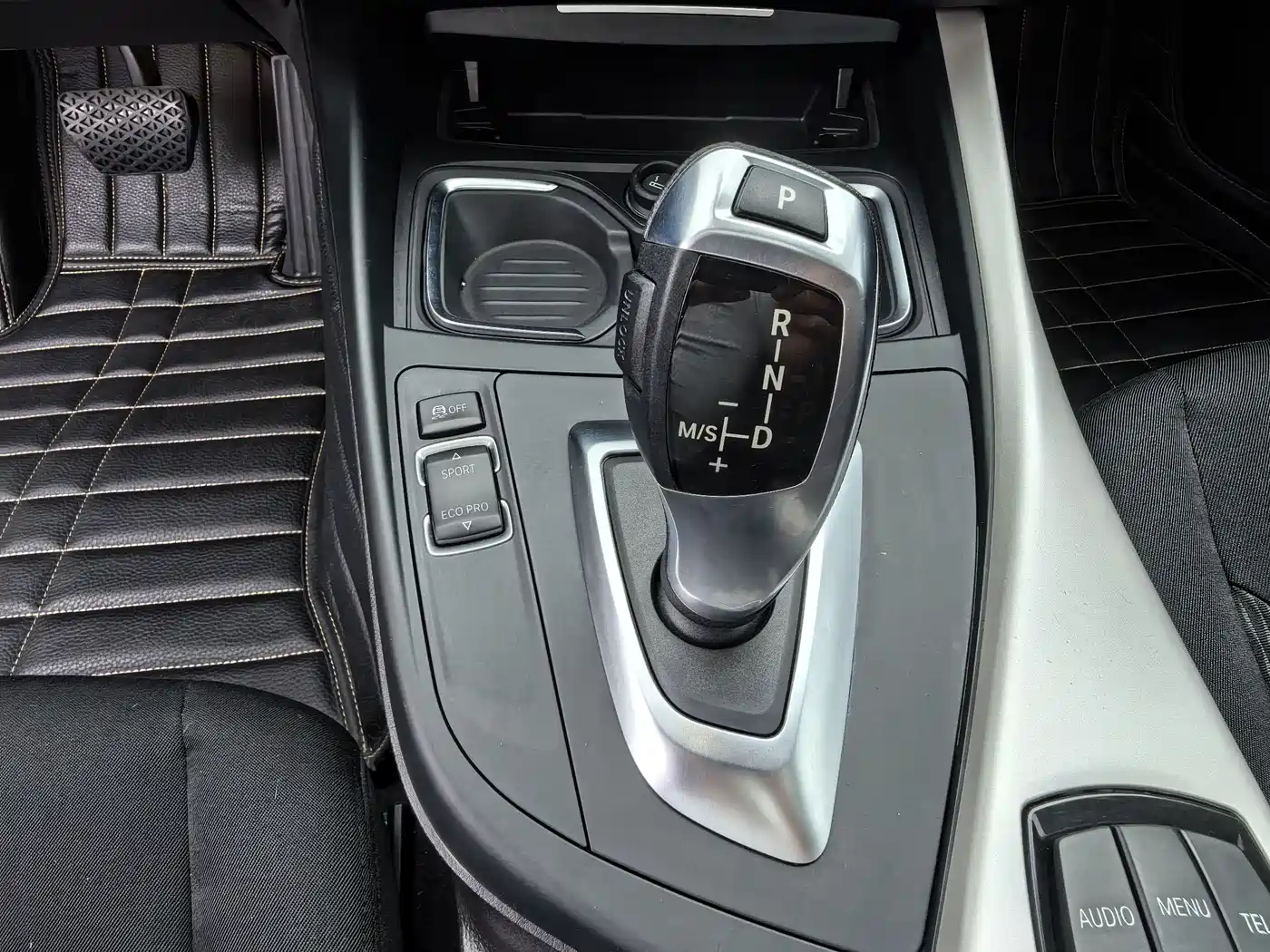 BMW 1 Series (Import) 2015 120i Leading фото 14