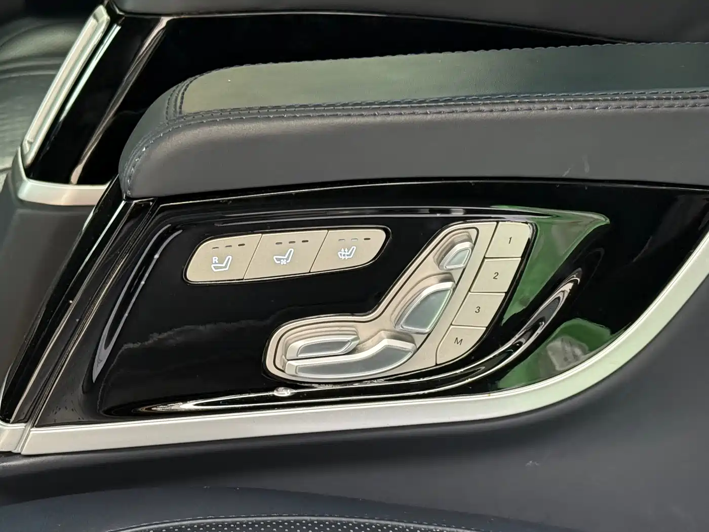 Mercedes-Benz V-Class 2022 V 260 Pilot Edition фото 9