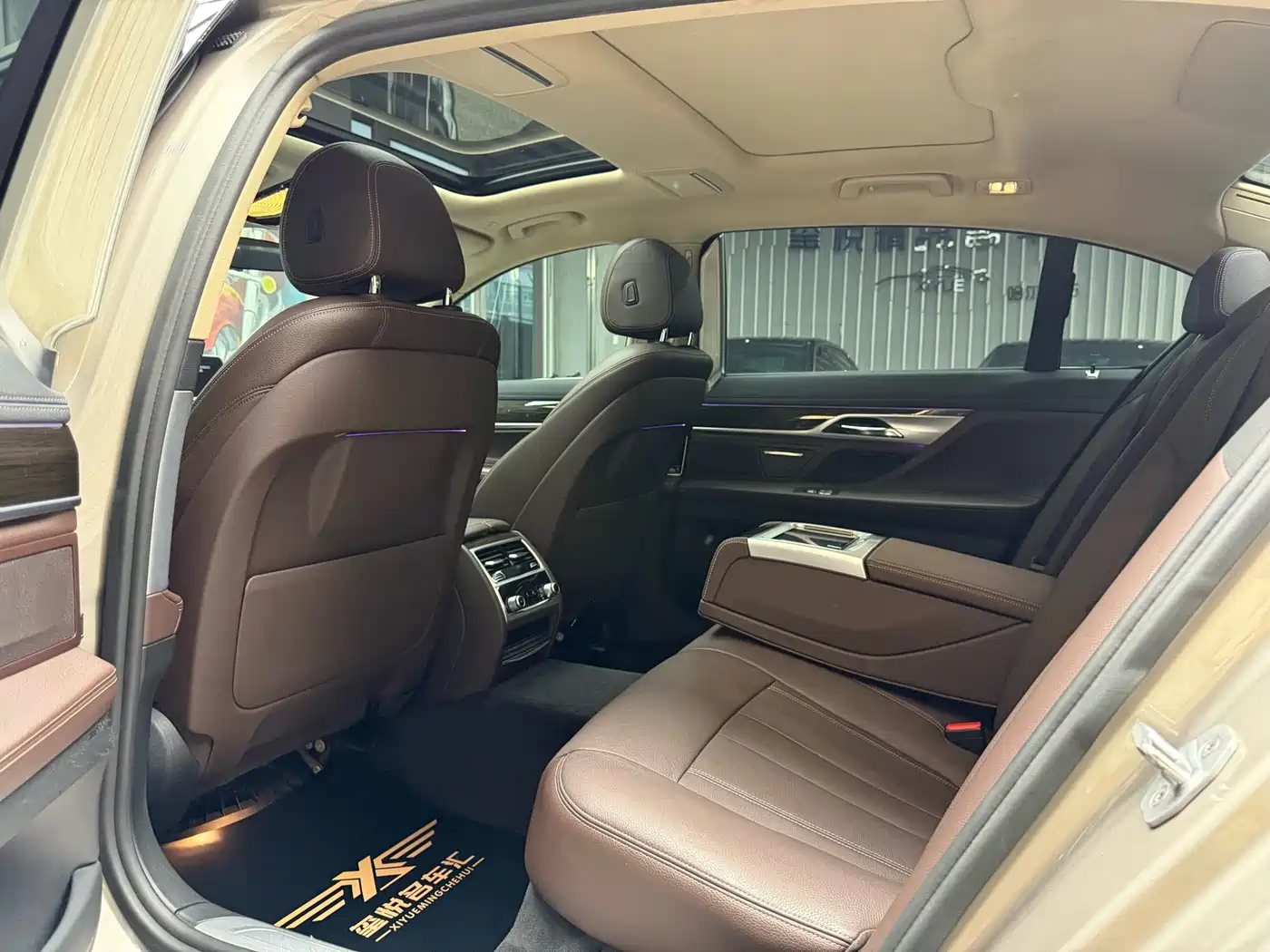BMW 7 Series 2016 730Li Leading фото 15