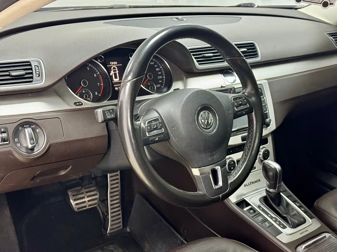 Volkswagen Magotan (Import) 2012 Wagon 2.0TSI 4WD Comfort фото 10