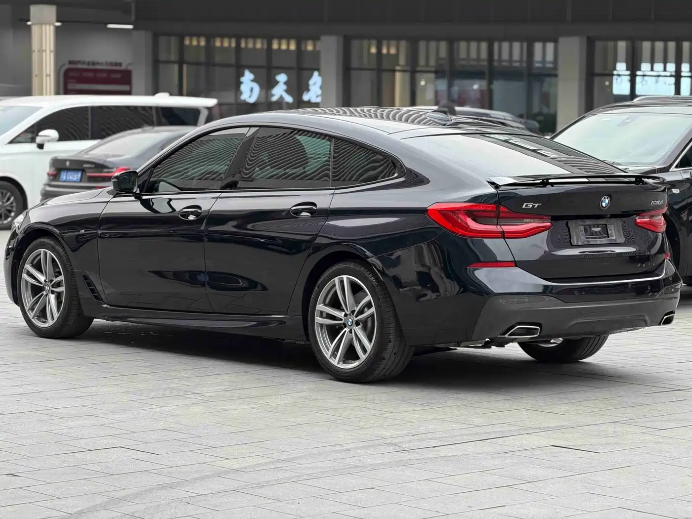 BMW 6 Series GT 2019 630i M Sport Package фото 17