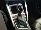 Фото 14 - Geely Vision X3