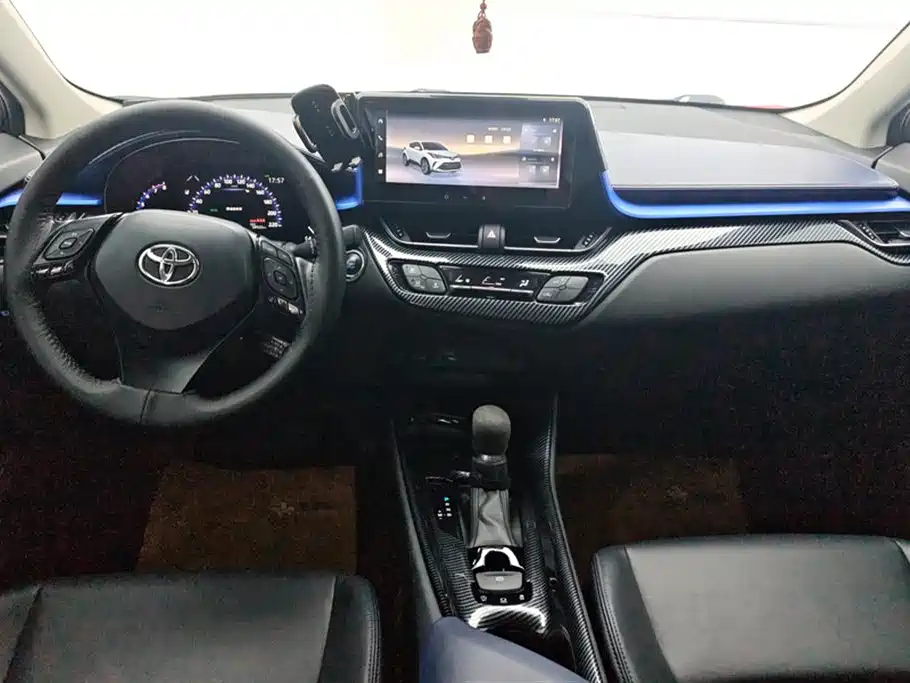 Toyota C-HR 2023 Model 2.0L Luxury Edition фото 12