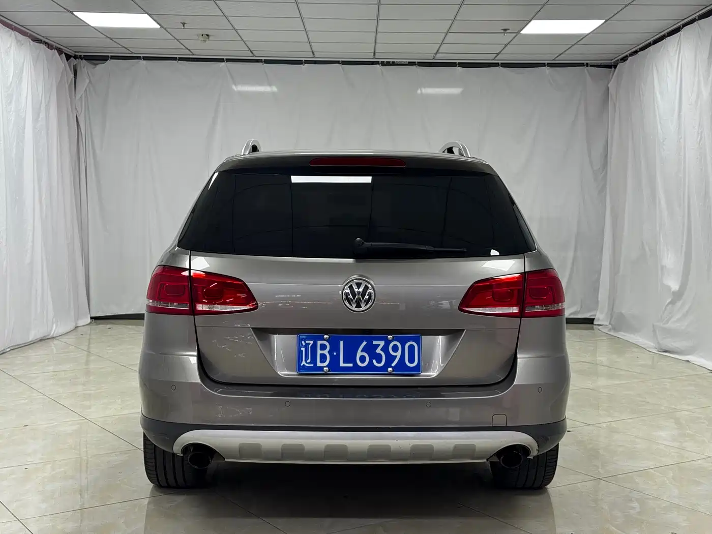 Volkswagen Magotan (Import) 2012 Wagon 2.0TSI 4WD Comfort фото 7