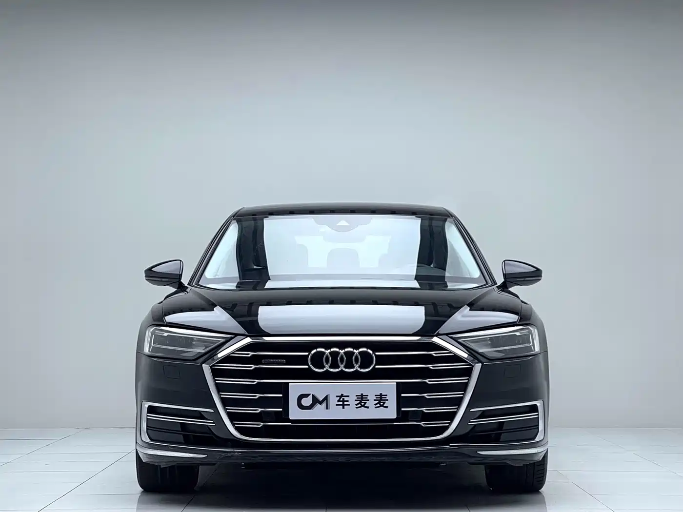 Фото 2 - Audi A8