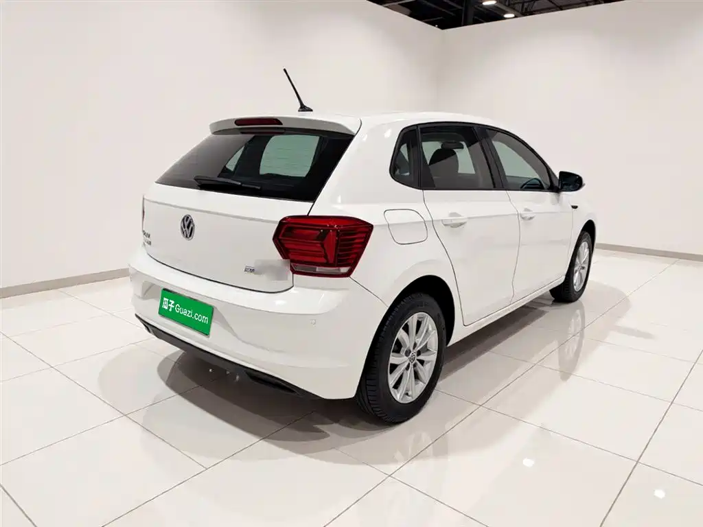Volkswagen Polo 2019 Plus 1.5L Automatic Colorful Tech Edition фото 7