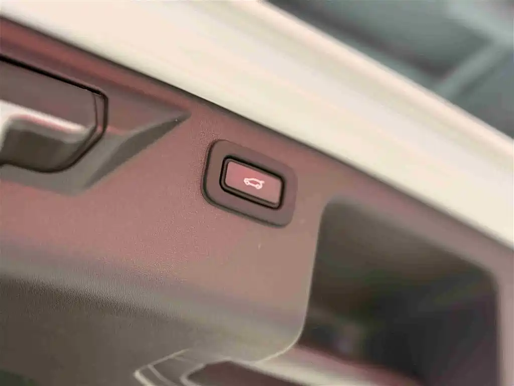 Land Rover Discovery Sport 2022 Model 249PS R-Dynamic S Performance Edition 5-Seater фото 27