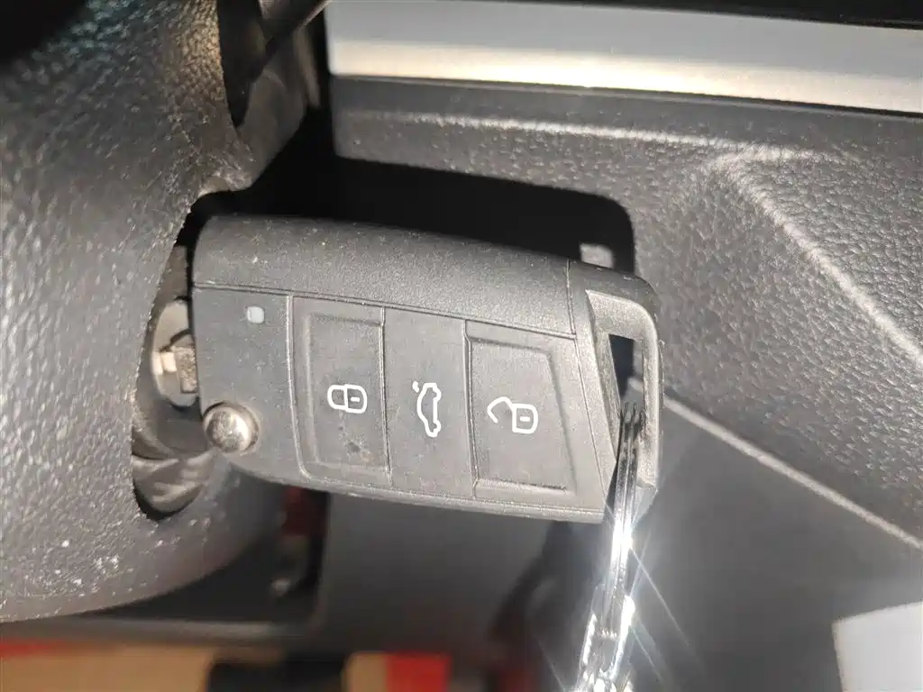 Volkswagen Polo 2019 Plus 1.5L Automatic Colorful Tech Edition фото 9