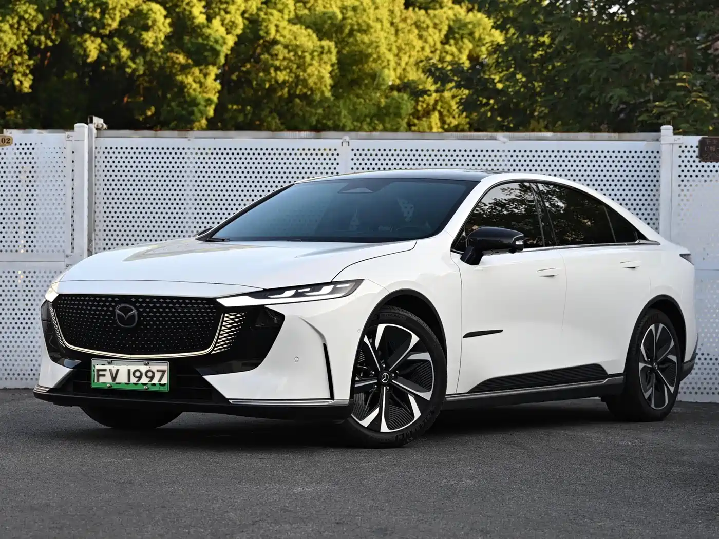 2025 Mazda EZ-6