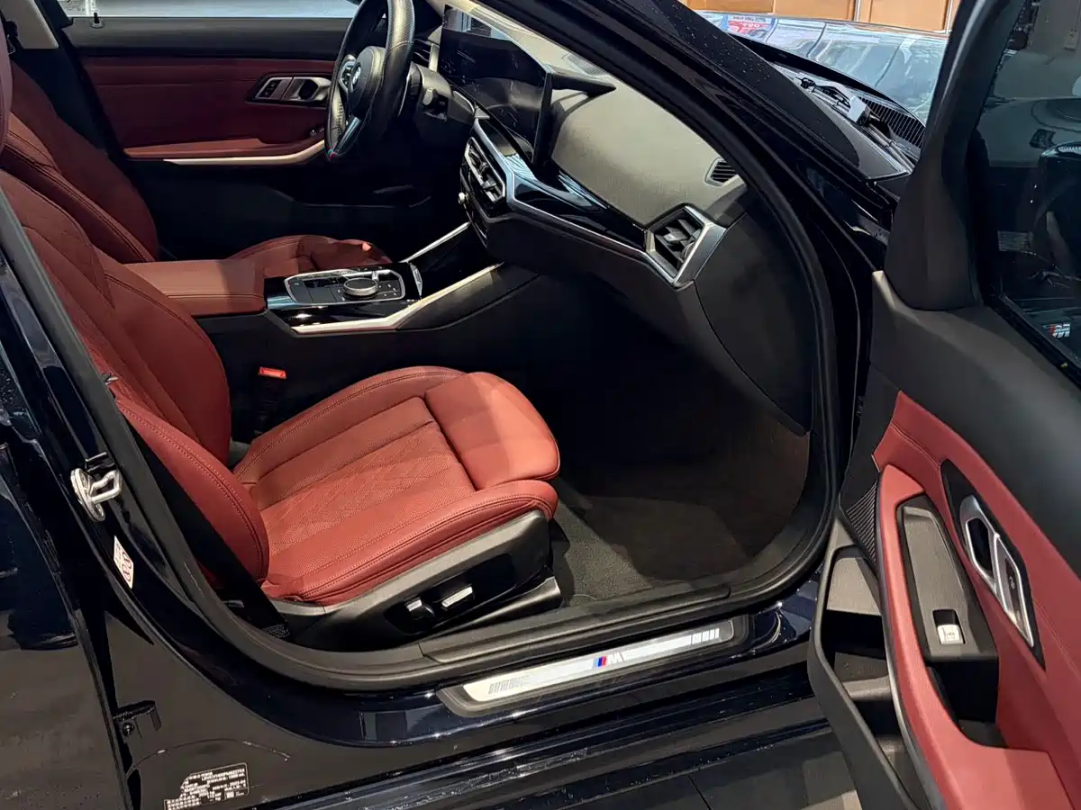 BMW 3 Series 2023 320Li M Sport Package фото 9