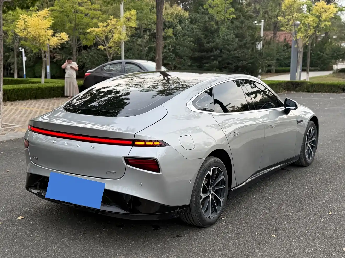 Фото 6 - XPeng P7