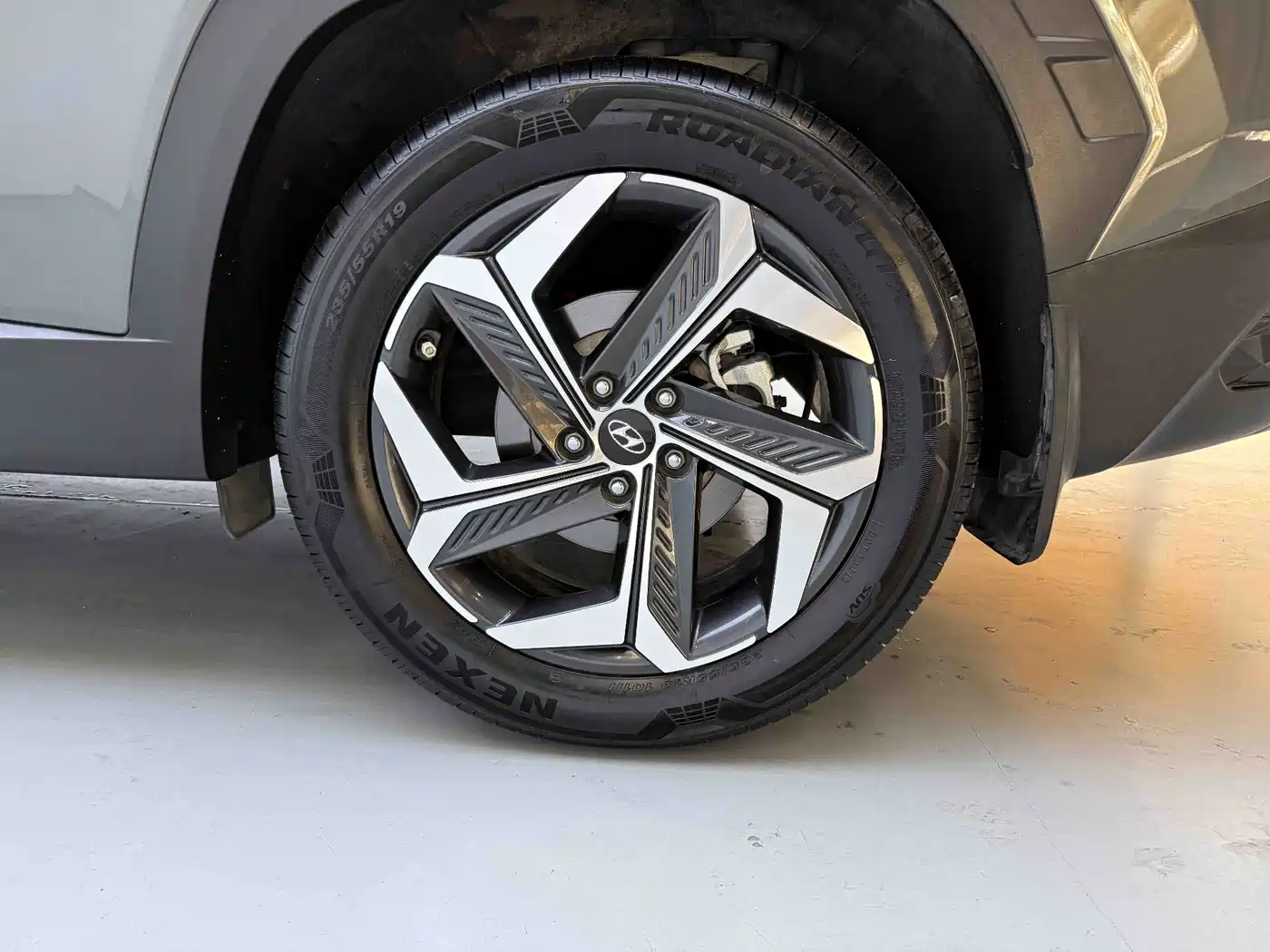 Hyundai Tucson 2021 Tucson L 1.5T DCT LUX Premium фото 7