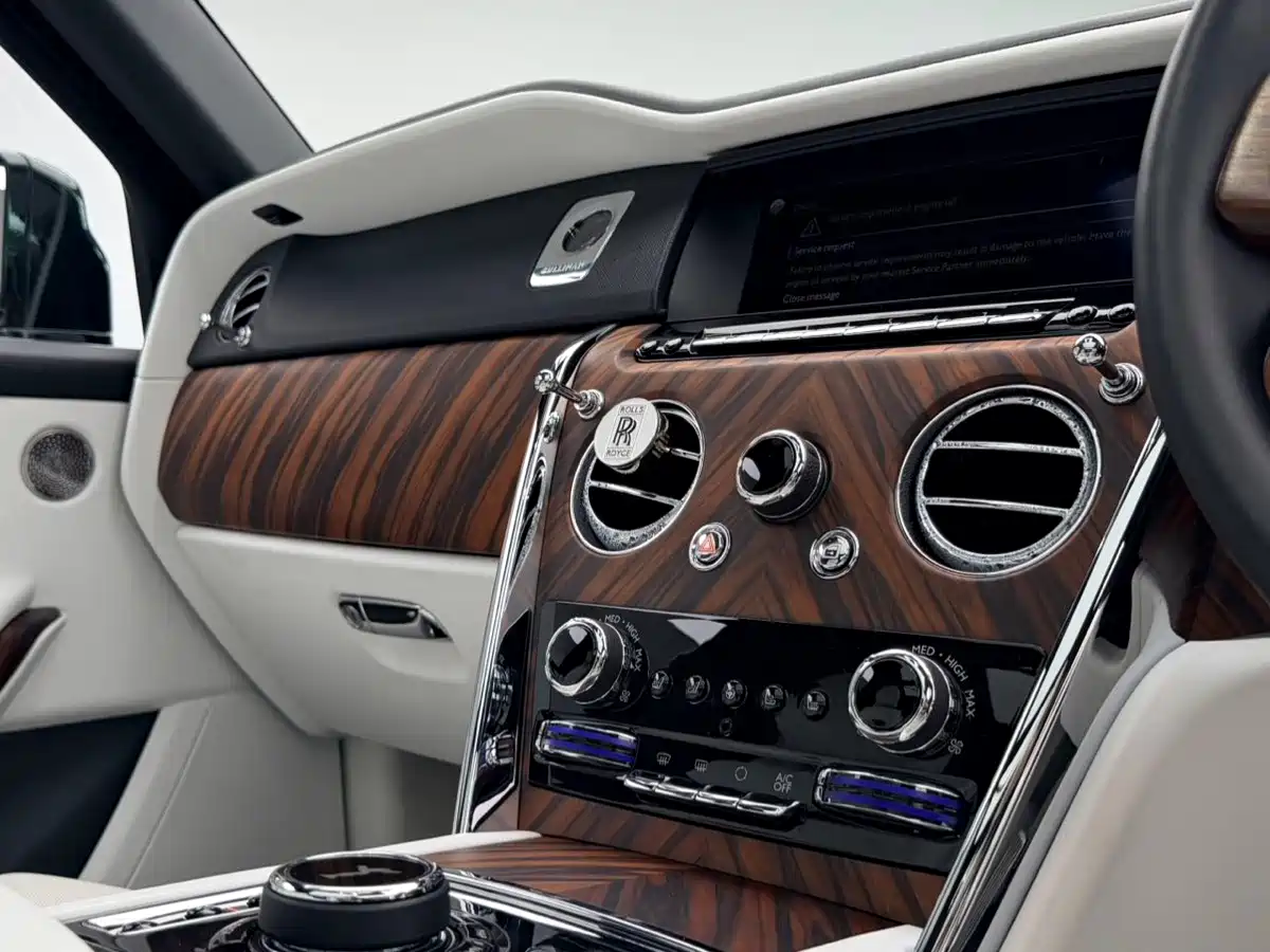 Фото 4 - Rolls-Royce Cullinan