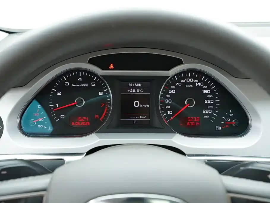 Audi A6L 2010 2.4L Technology фото 9