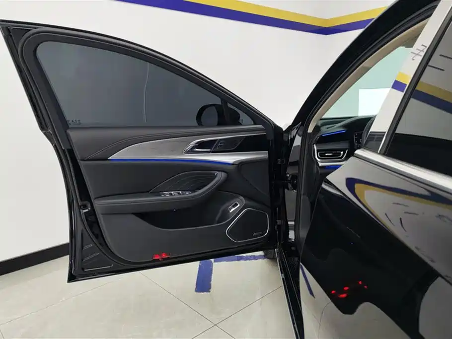 Hongqi H5 2024 1.5T DCT Smart Connect Flag Rhythm Edition фото 7