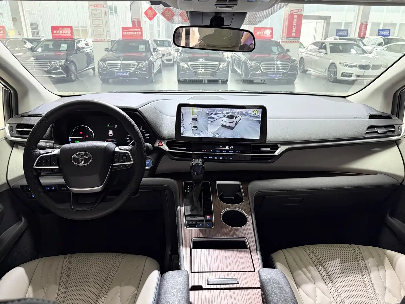 Toyota Sienna 2021 2.5L Hybrid Comfort Edition фото 12