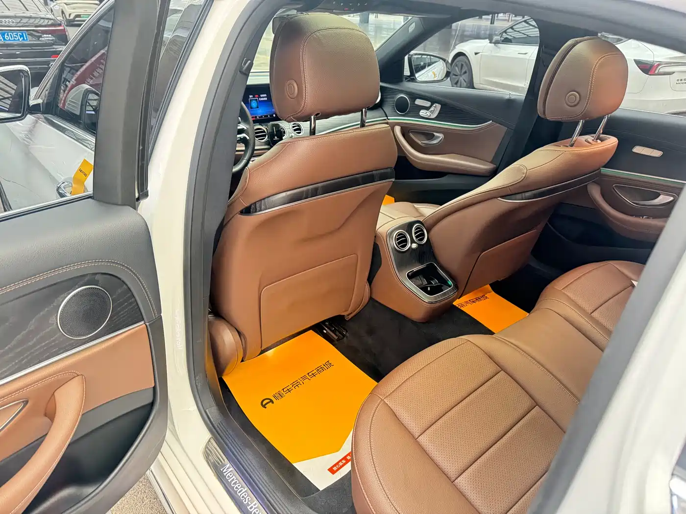 Mercedes-Benz E-Class 2023 E 300 L Sport Fashion фото 6