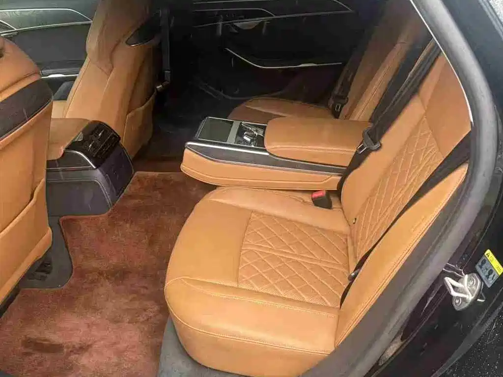 Audi A8 2023 A8L 50 TFSI quattro Exclusive фото 6