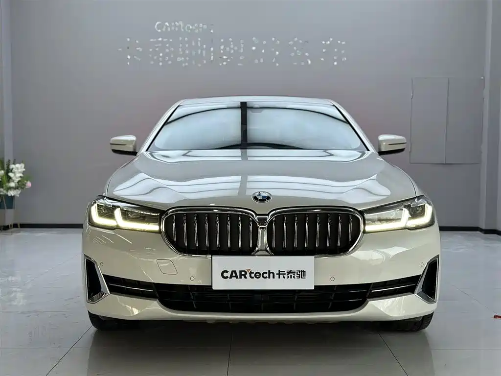 BMW 5 Series 2022 Facelift 525Li Luxury Package