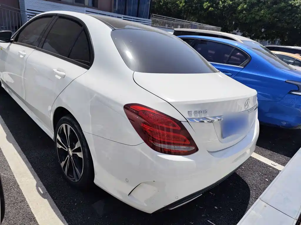 Фото 9 - Mercedes-Benz C-Class