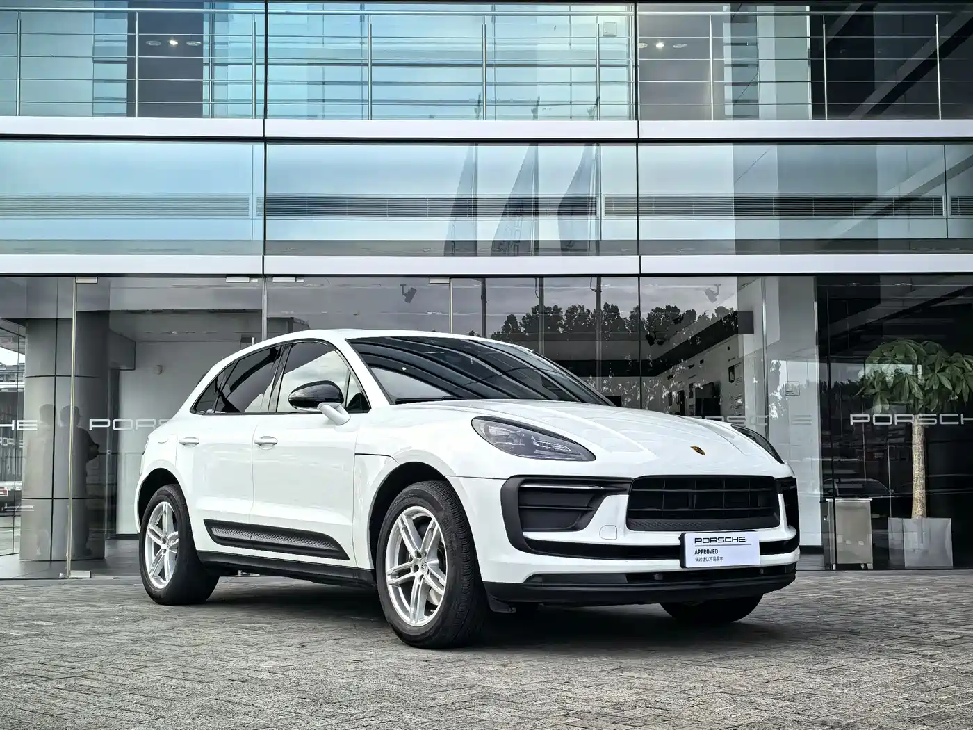 Porsche Macan 2023 Macan 2.0T фото 3