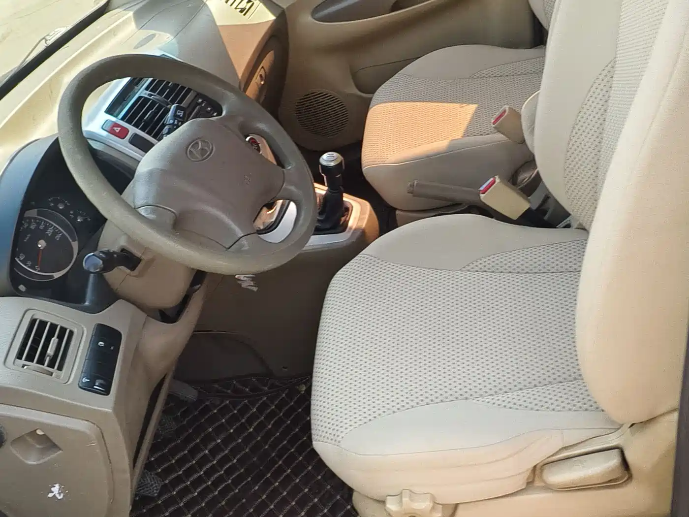 Hyundai Tucson 2009 2.0L Manual 2WD Fashion фото 4