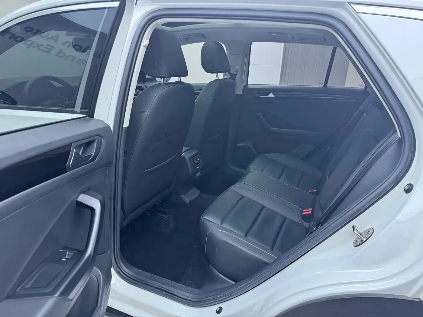 VOLKSWAGEN T ROC EXPLORING SONGS