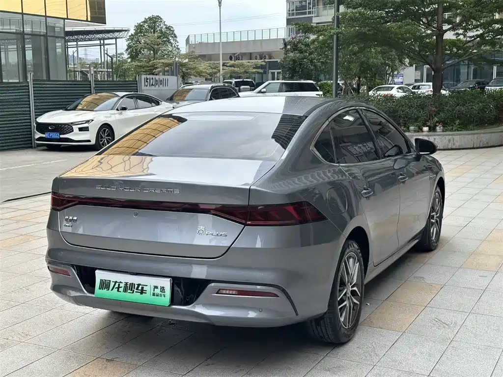 BYD Qin PLUS 2021 DM-i 55KM Flagship фото 18