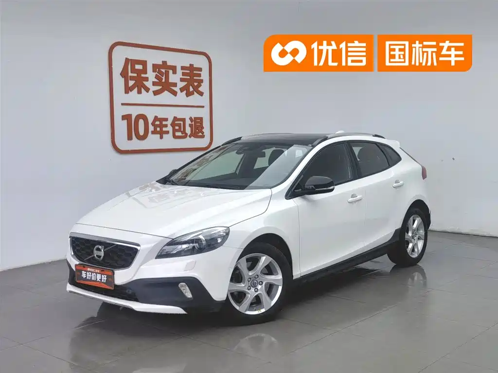 Фото 1 - Volvo V40