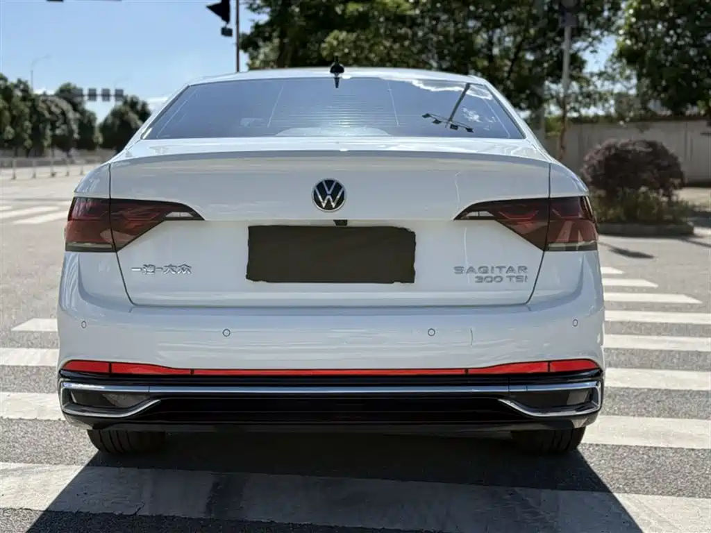 Volkswagen Sagitar 2023 300TSI DSG Surpassing Edition фото 15
