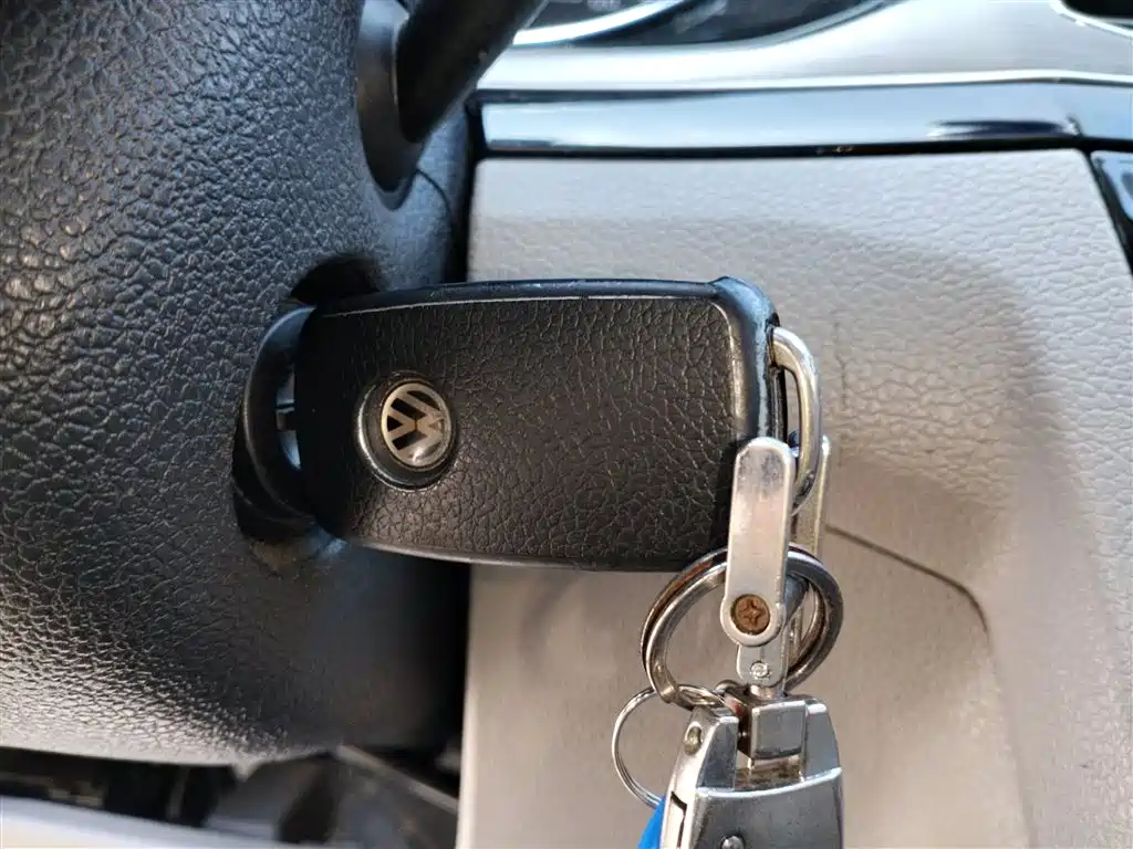 Volkswagen Bora 2016 Model 1.6L Manual Comfort фото 17