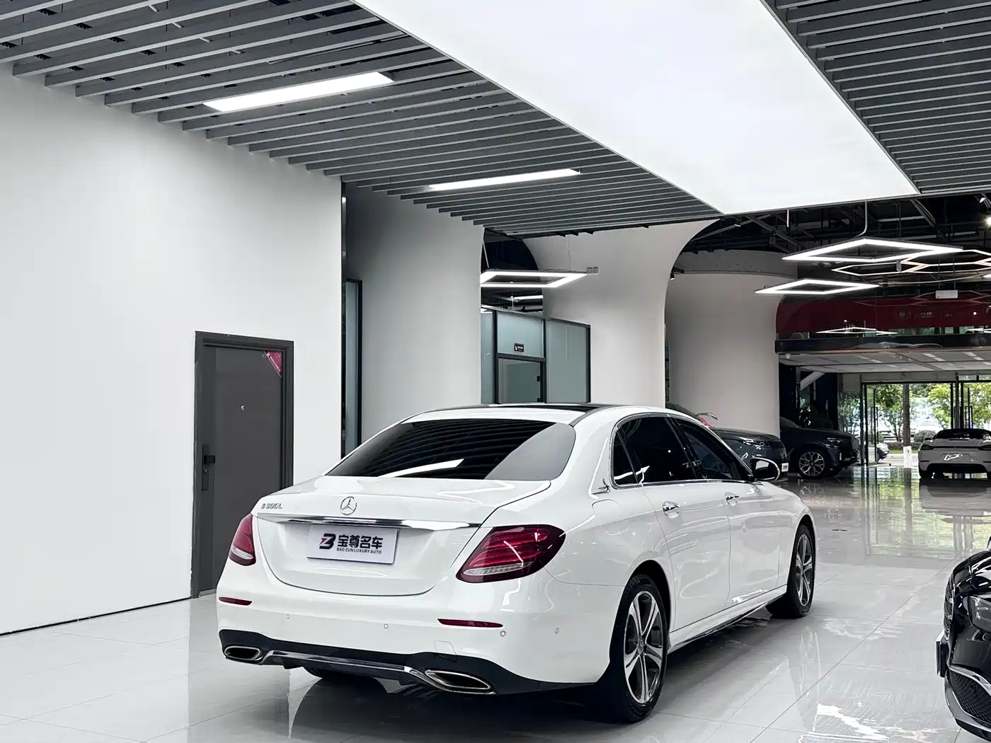 Mercedes-Benz E-Class 2018 E 200 L Sport фото 15