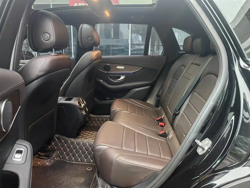 Mercedes-Benz GLC 2022 Model GLC 260 L 4MATIC Luxury Edition фото 11