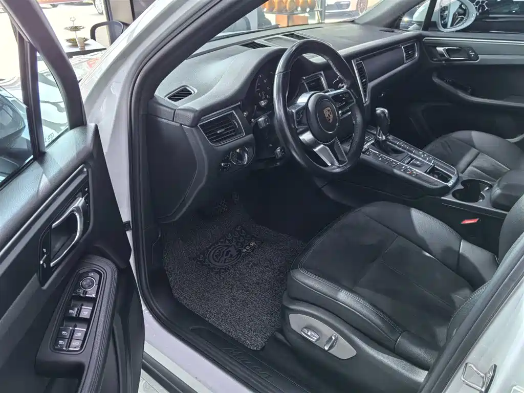 Porsche Macan 2017 Macan 2.0T фото 4