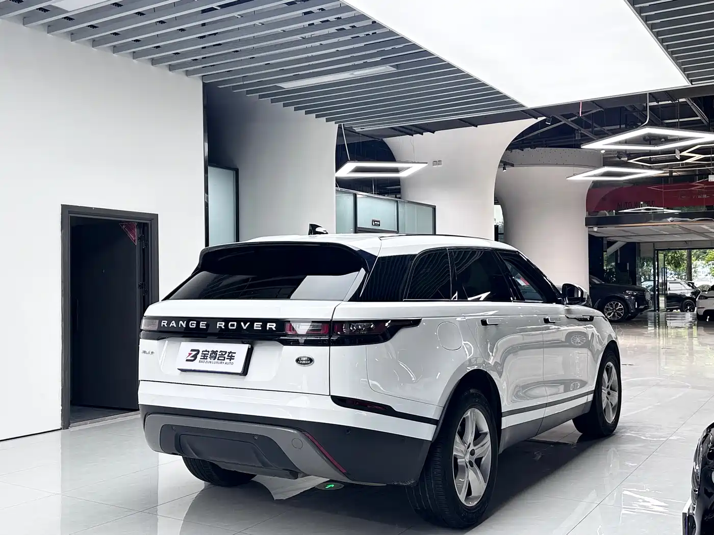 Land Rover Range Rover Velar 2022 250PS фото 19