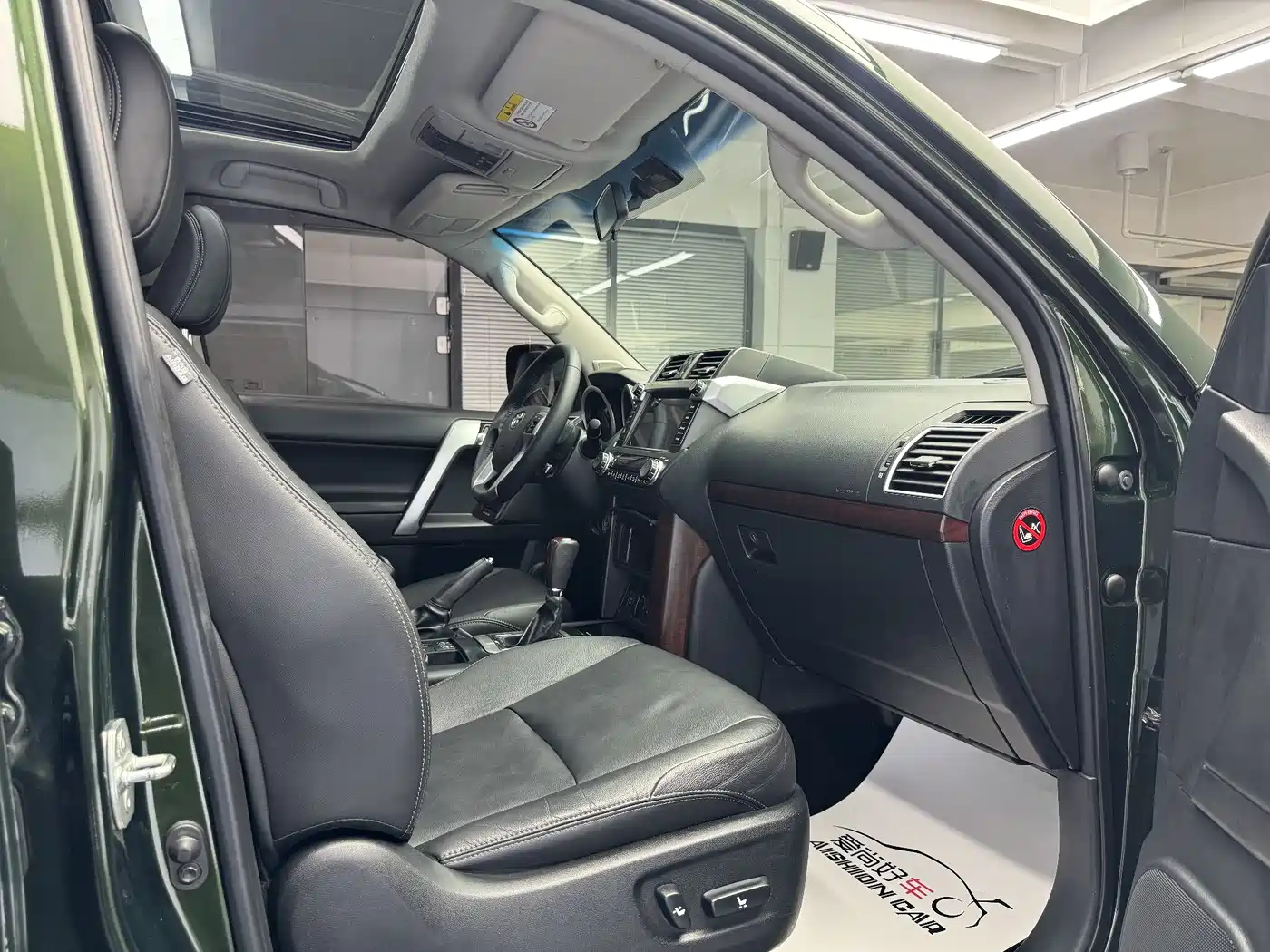 Toyota Prado 2016 3.5L Auto TX-L фото 10