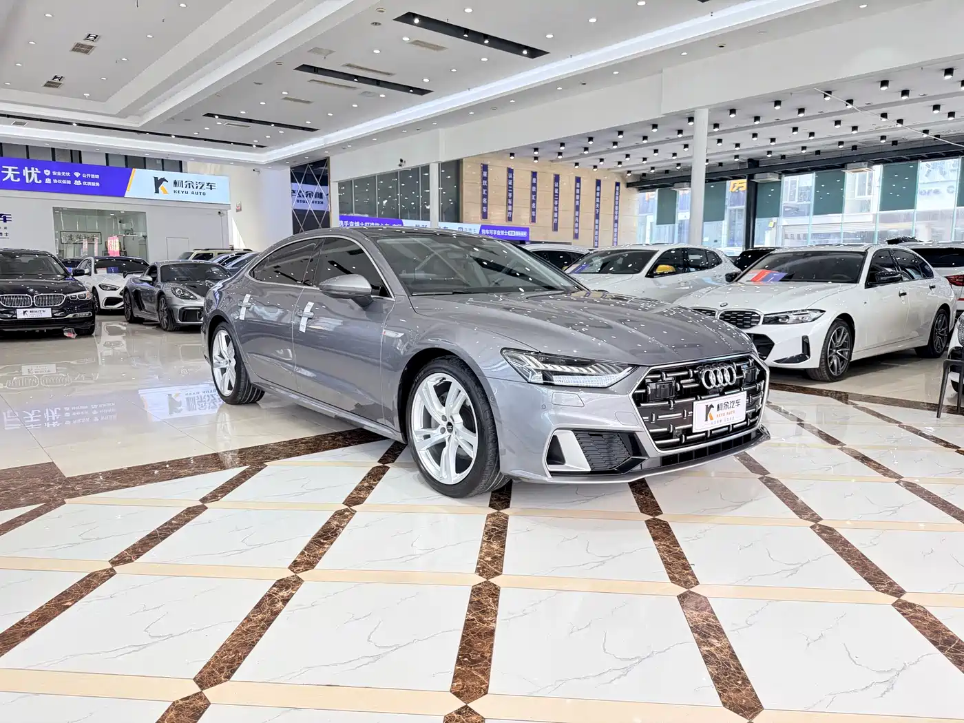 Audi A7L 2024 45TFSI quattro S-line Vision Edition Crystal Package фото 4