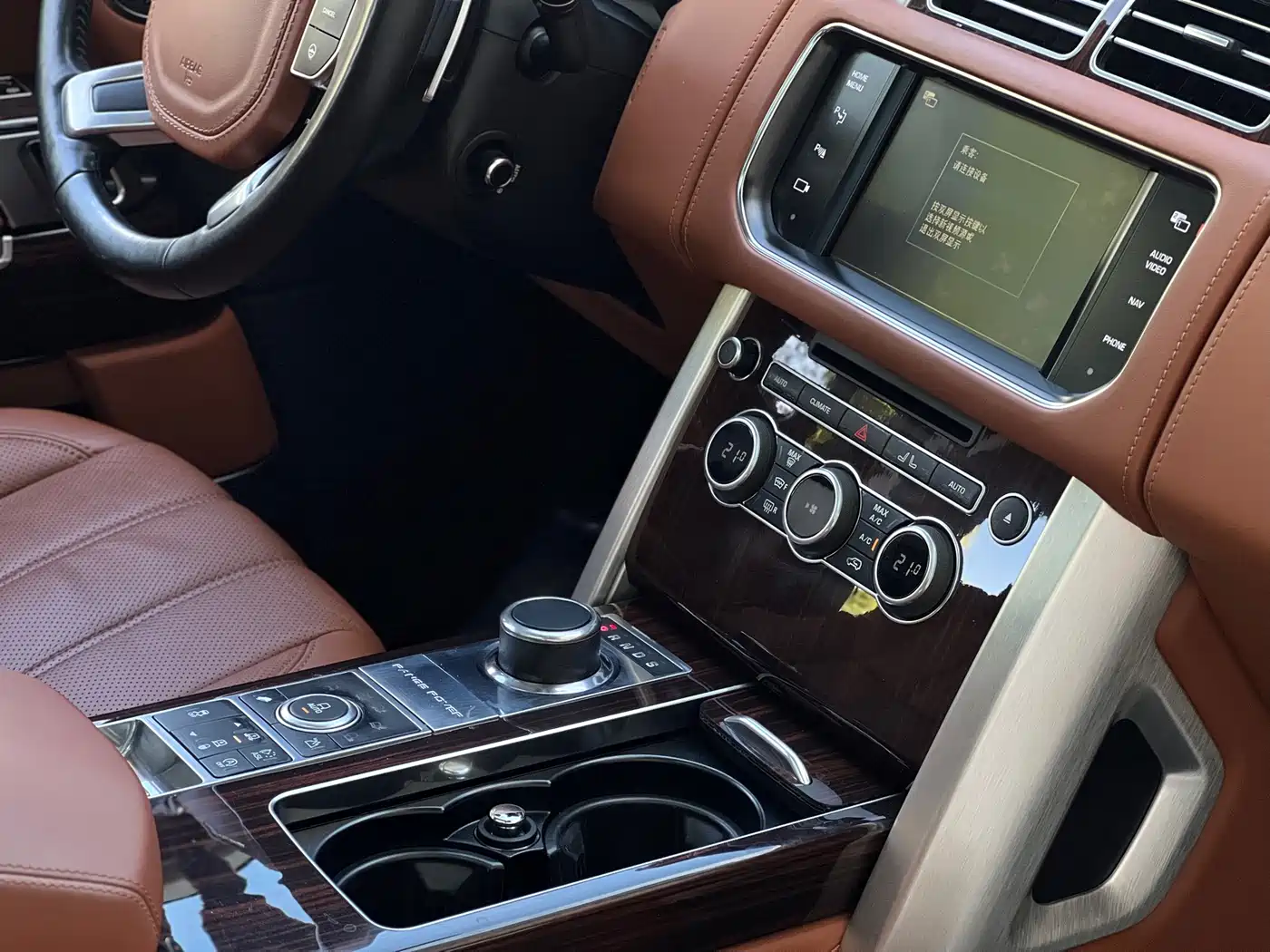 Land Rover Range Rover 2015 5.0 SC V8 AB Prestigious Genesis Extended Edition фото 13