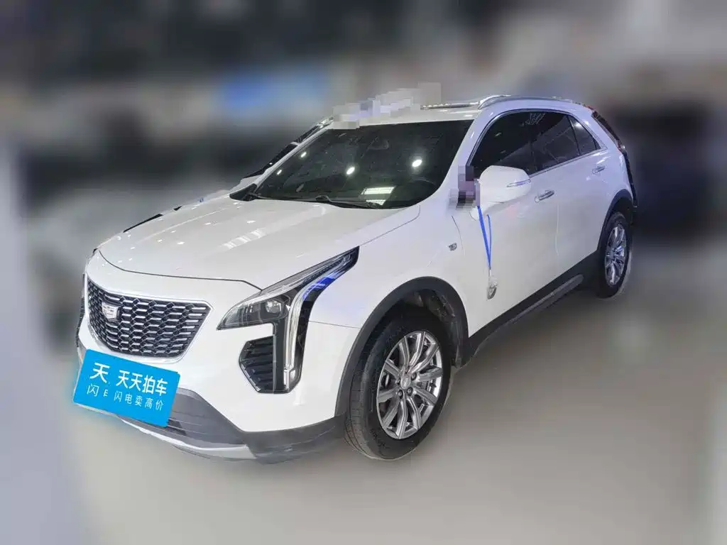 صورة 1 - Cadillac XT4