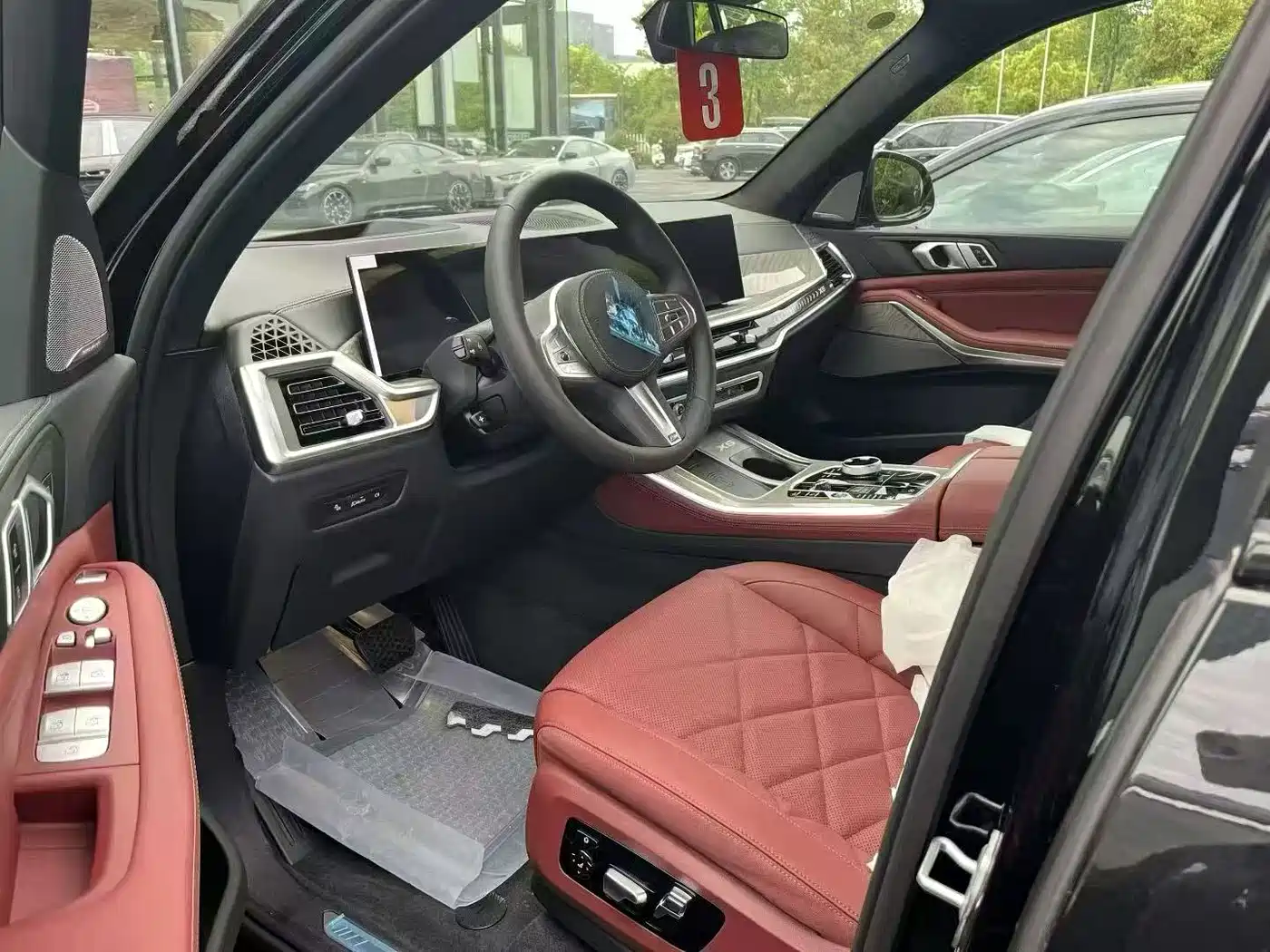 BMW X5 2026 Facelift xDrive 40Li M Sport Shadowline Package фото 2