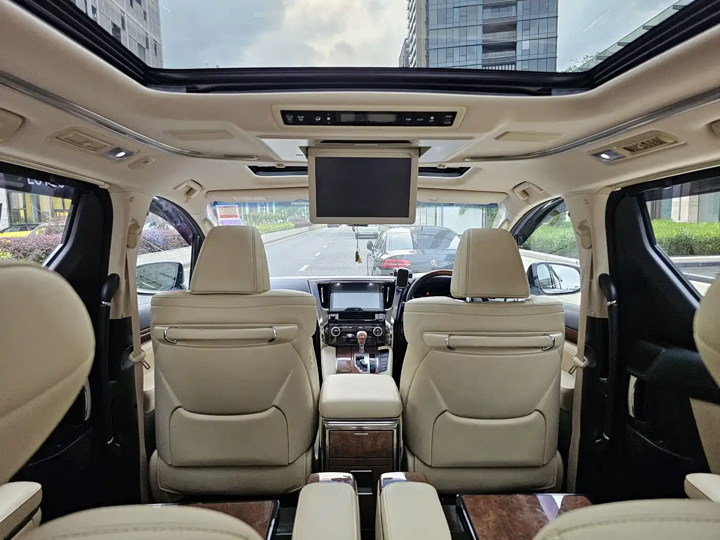 Toyota Alphard 2015 3.5L Luxury Edition фото 8