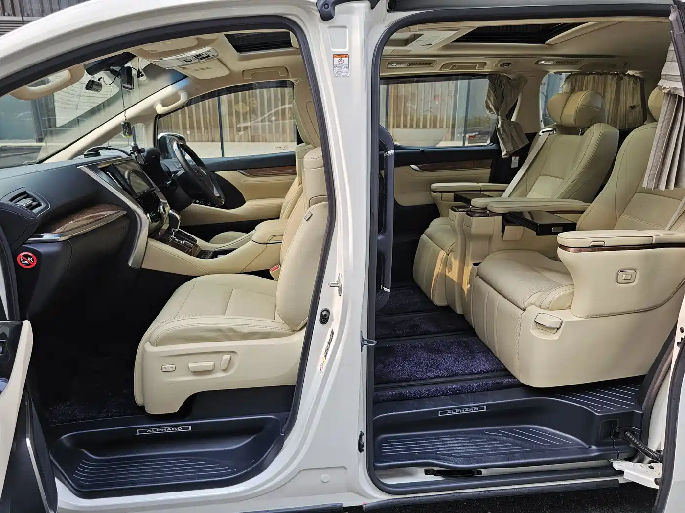 Toyota Alphard 2015 3.5L Luxury Edition фото 9