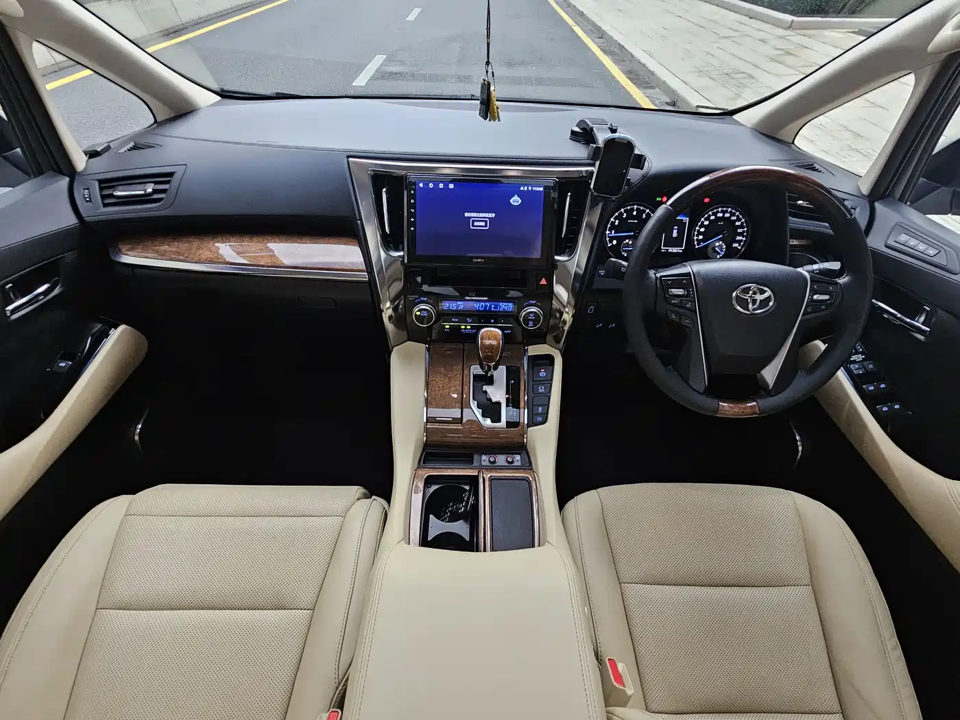 Toyota Alphard 2015 3.5L Luxury Edition фото 11