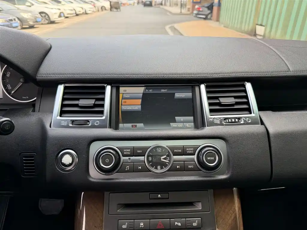 Land Rover Range Rover Sport 2011 3.0 TDV6 Diesel фото 6