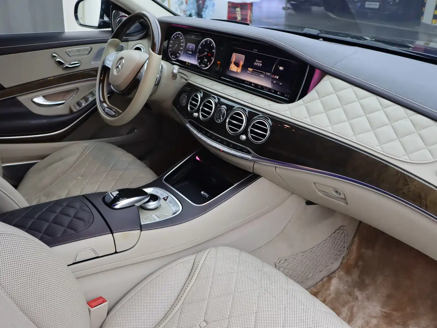 Фото 10 - Mercedes-Benz Maybach S-Class