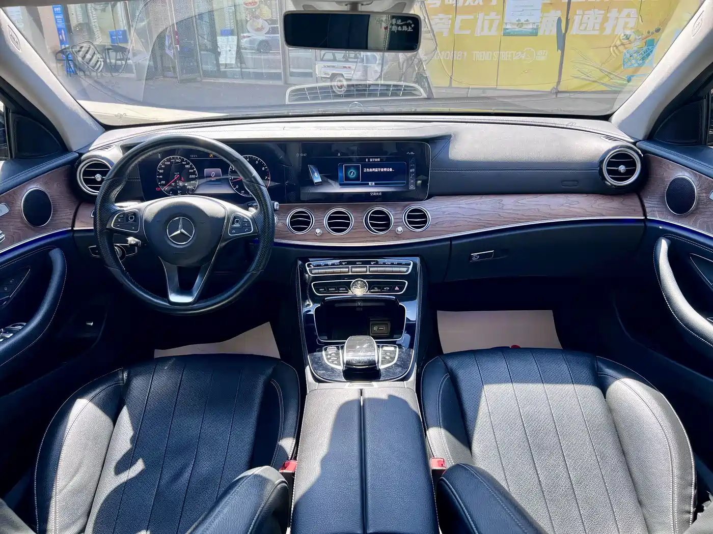 MERCEDES-BENZ E CLASS