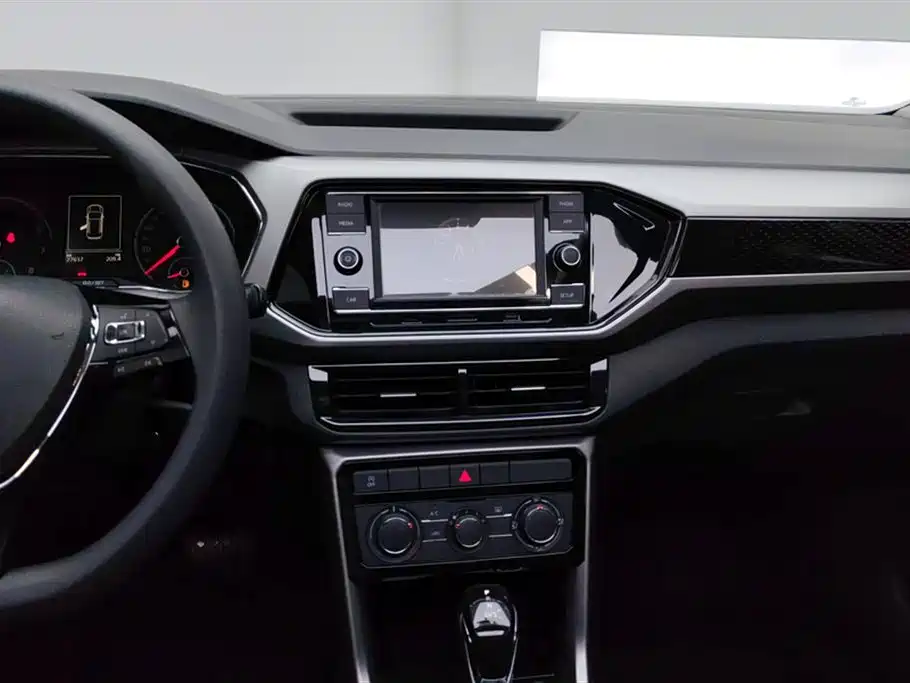 Volkswagen T-Cross 2019 1.5L Automatic Comfort Edition фото 13