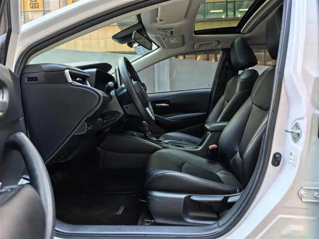 Toyota Corolla 2021 1.2T S-CVT Elite PLUS Edition фото 7